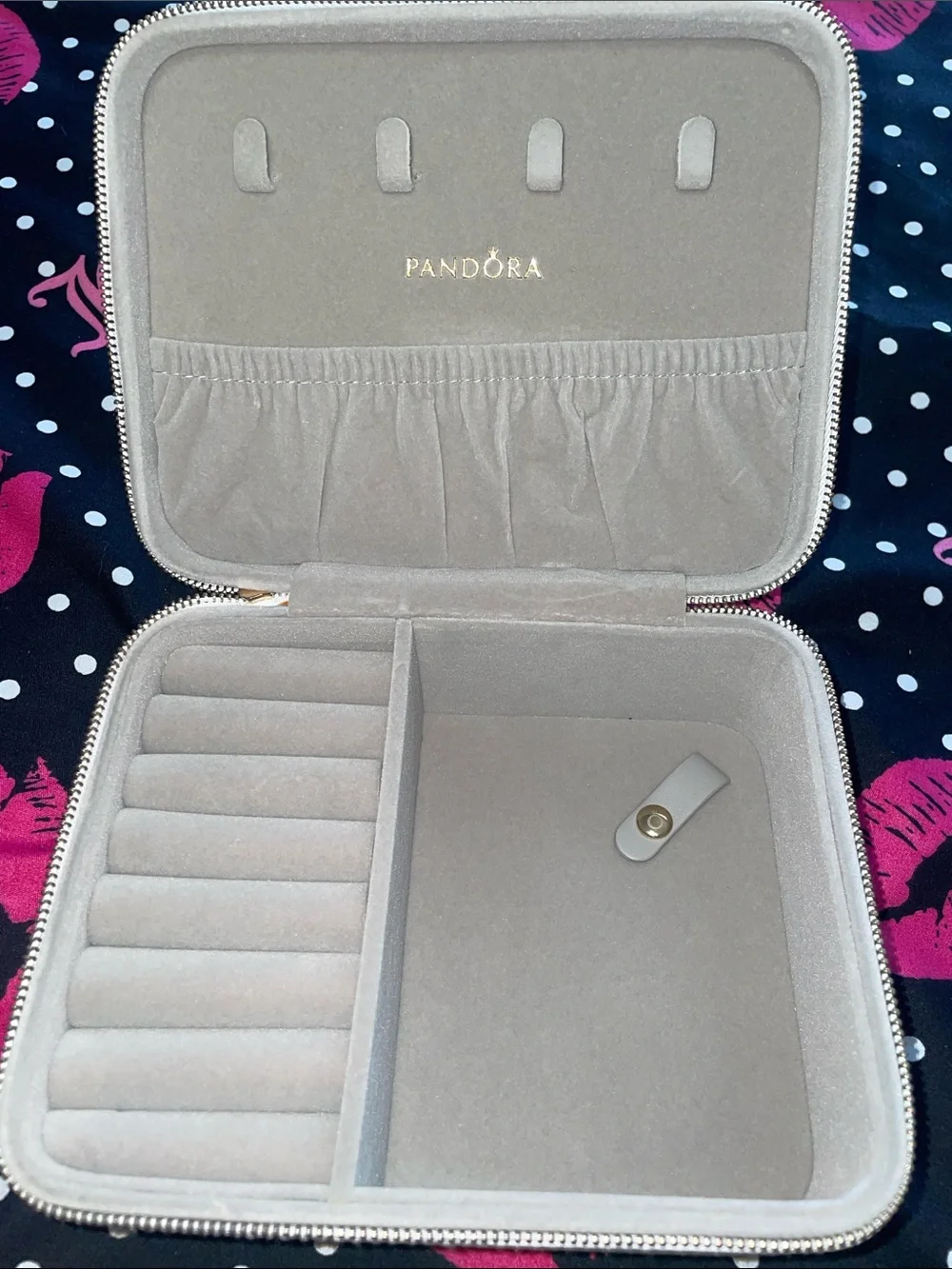Pandora  Jewelry Travel Case with Zip Closer